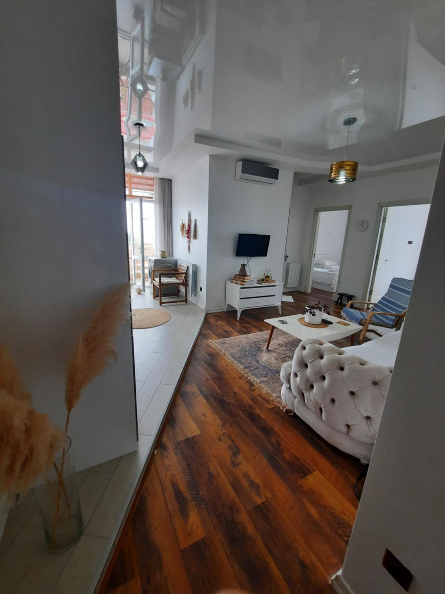 Sofia'S Apartment In Kobuleti Bagian luar foto